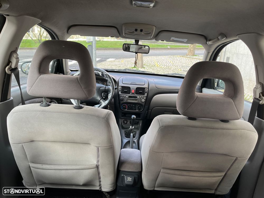 Nissan Almera 2.2 Di Luxury AC - 9