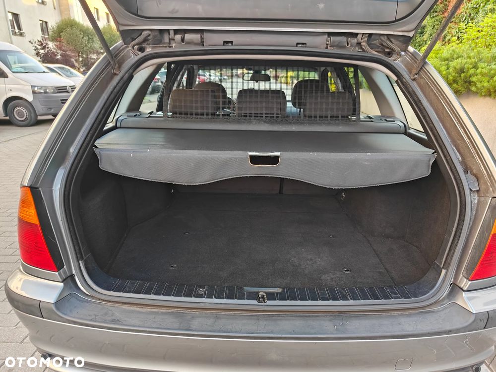 BMW Seria 3 320d Edition Exclusive - 16