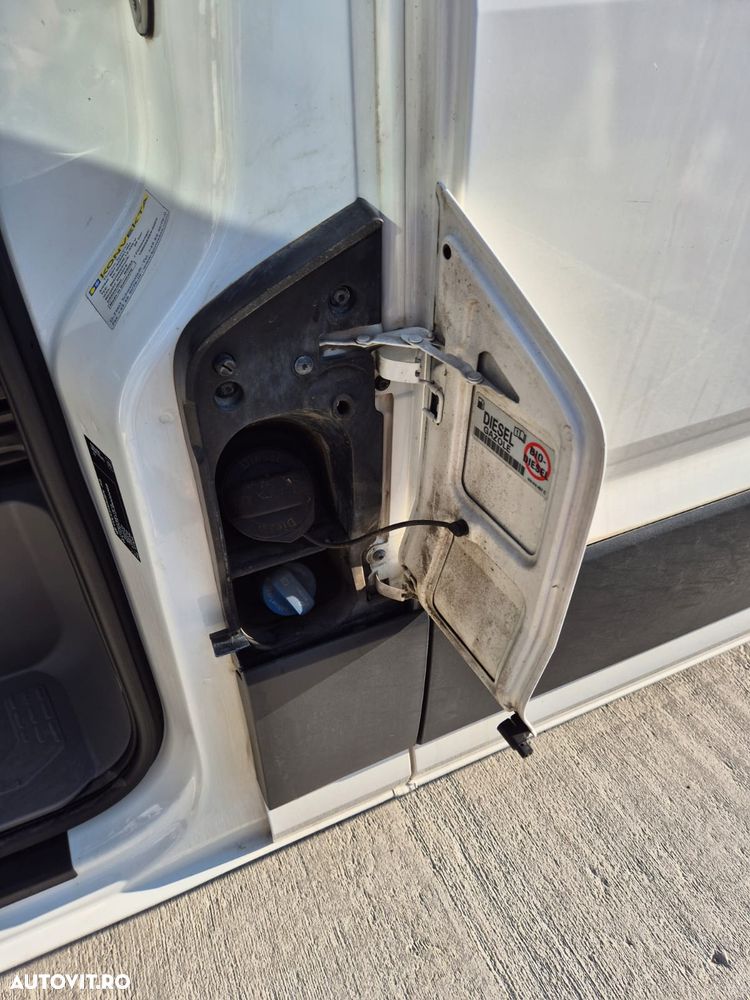 Volkswagen Crafter - 11