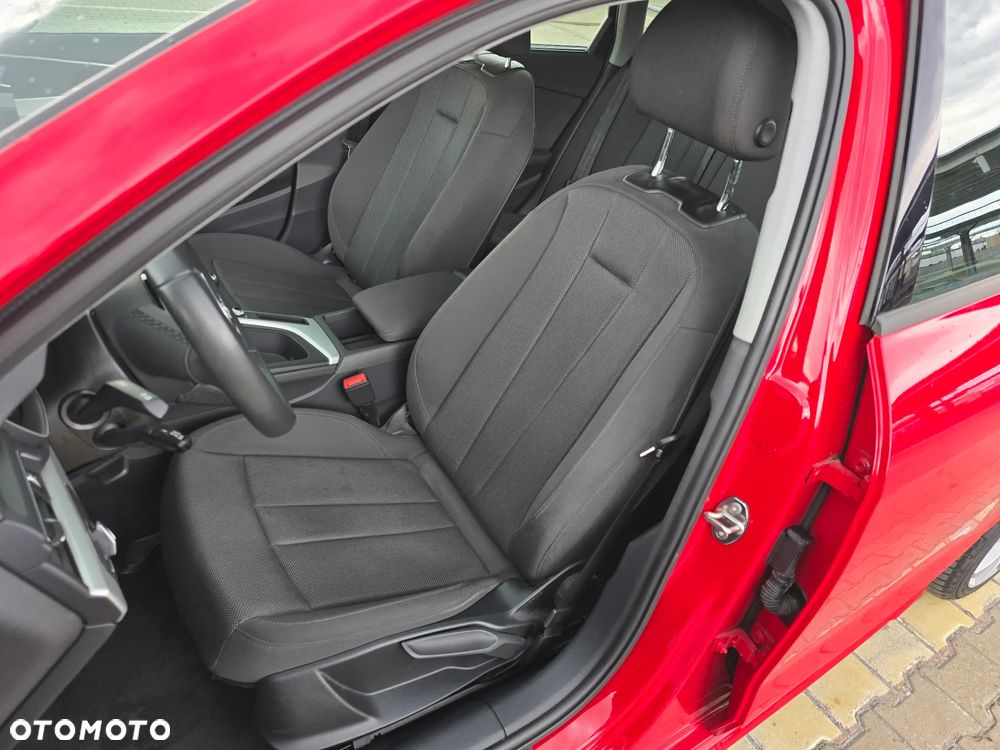Audi A4 Avant 35 TFSI S line - 17