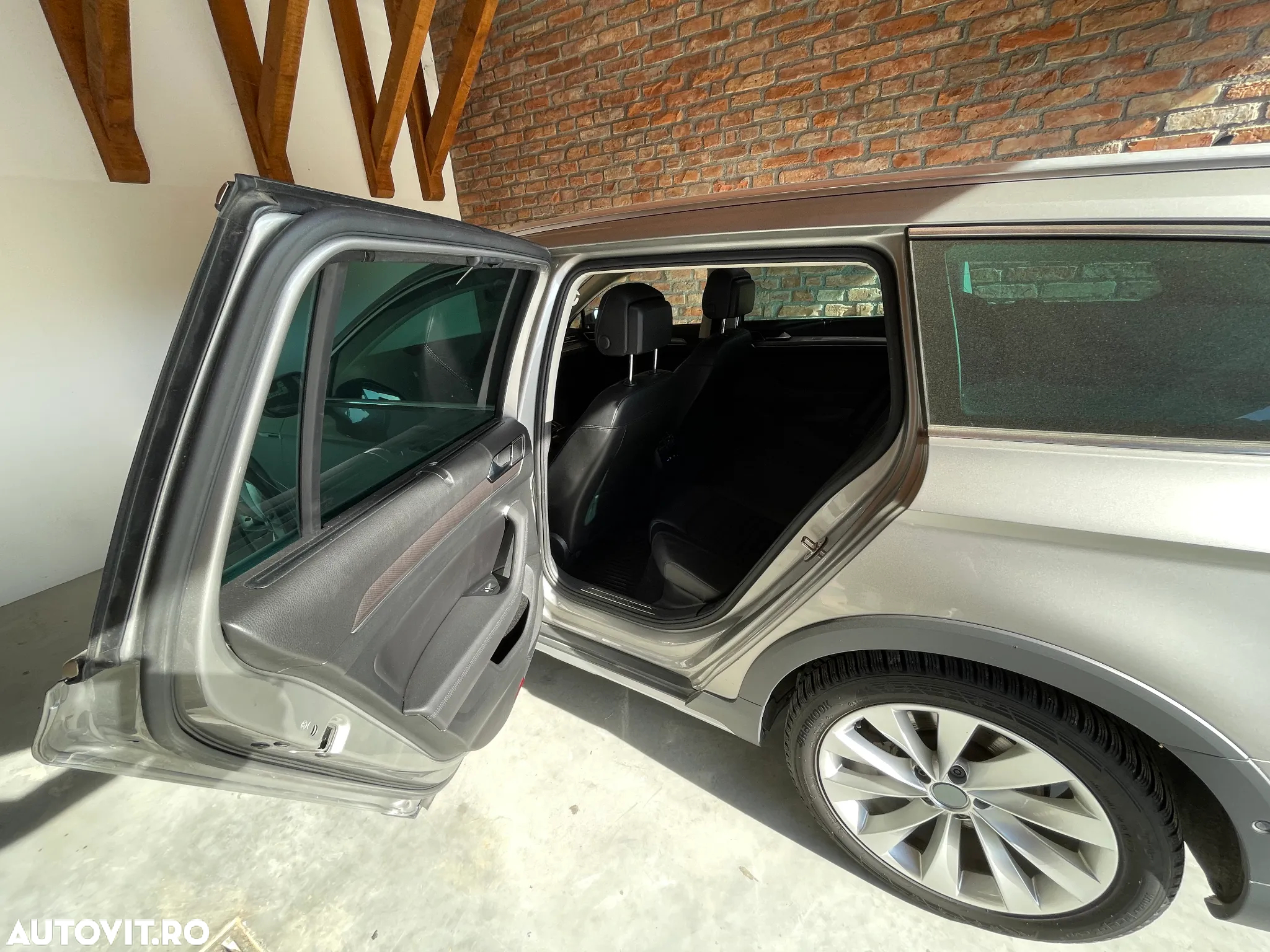 Volkswagen Passat Alltrack 2.0 TDI DSG 4Motion - 25