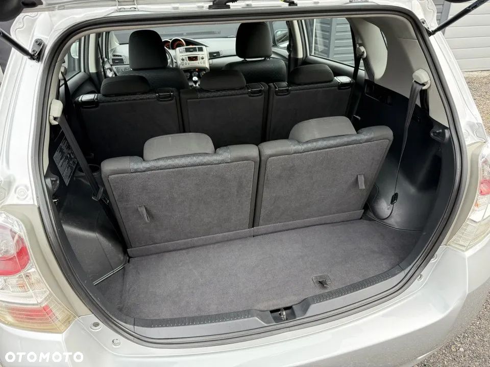 Toyota Verso 1.8 Premium 7os - 37