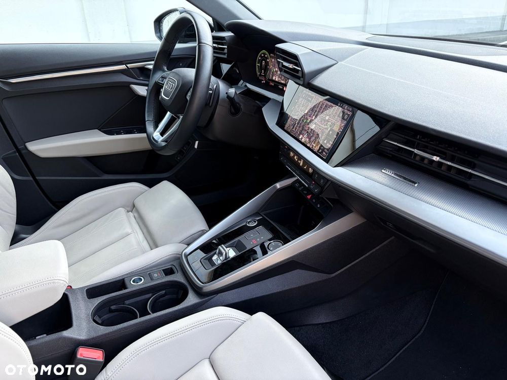 Audi A3 Sportback - 12