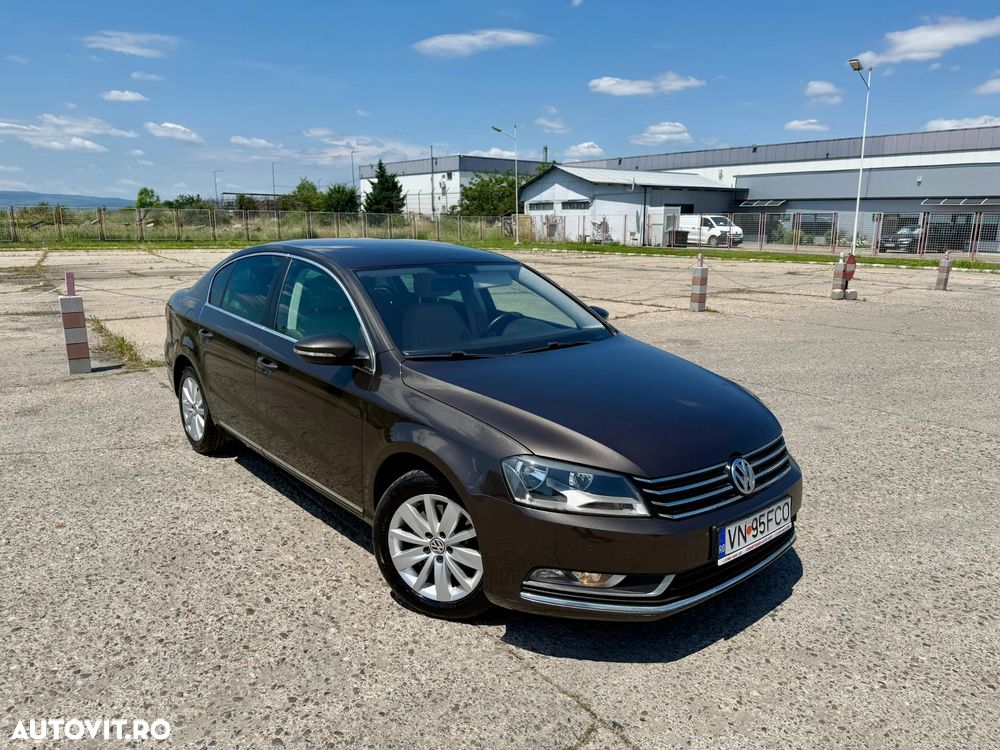 VOLKSWAGEN Passat