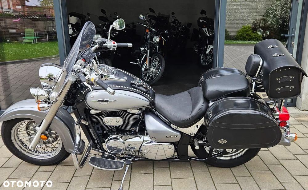 Suzuki VL 800 Volusia - Boulevard C50 - 12
