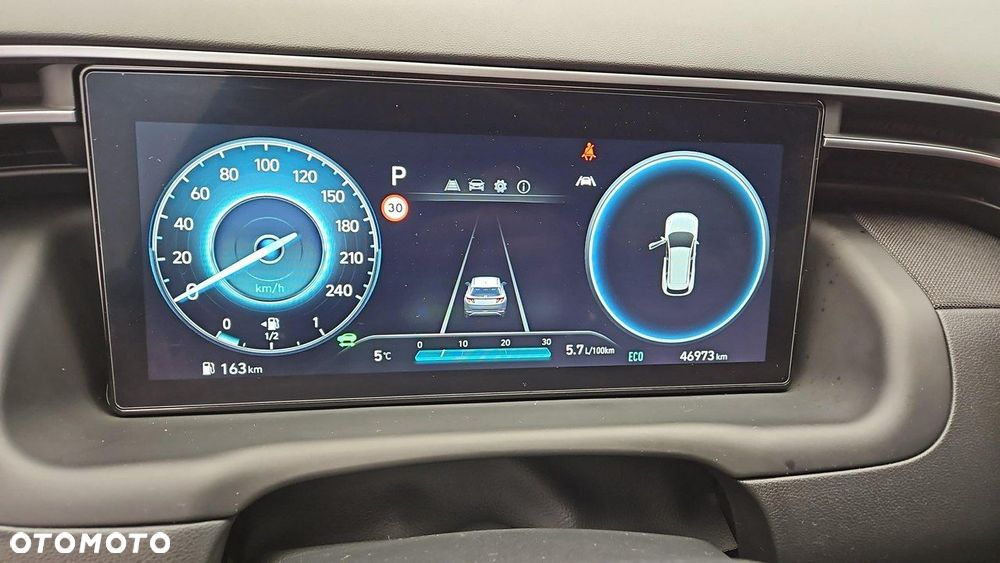 Hyundai Tucson 1.6 T-GDi HEV Executive 2WD - 14