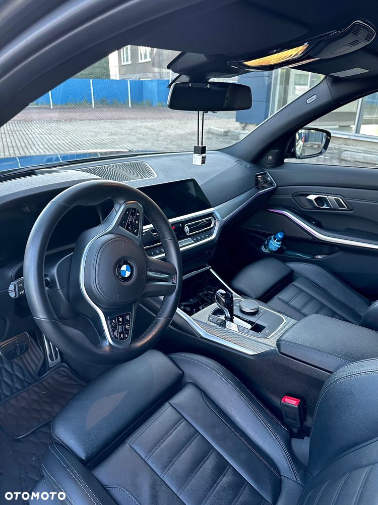 BMW Seria 3 320d M Sport - 11