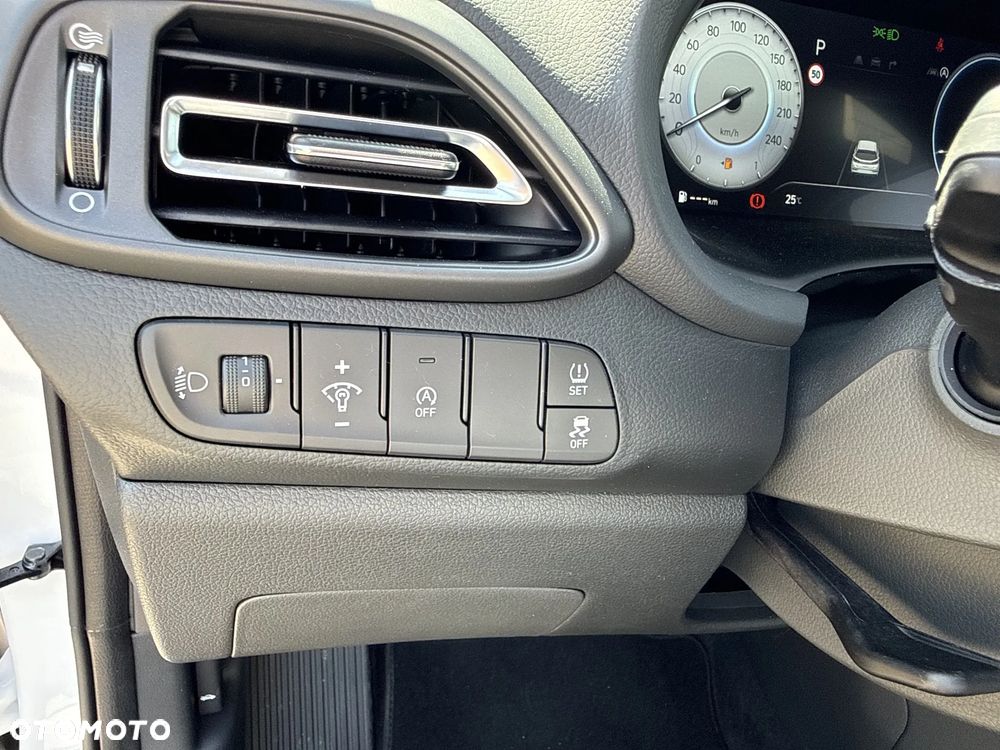 Hyundai i30 1.6 T-GDI Smart DCT - 12