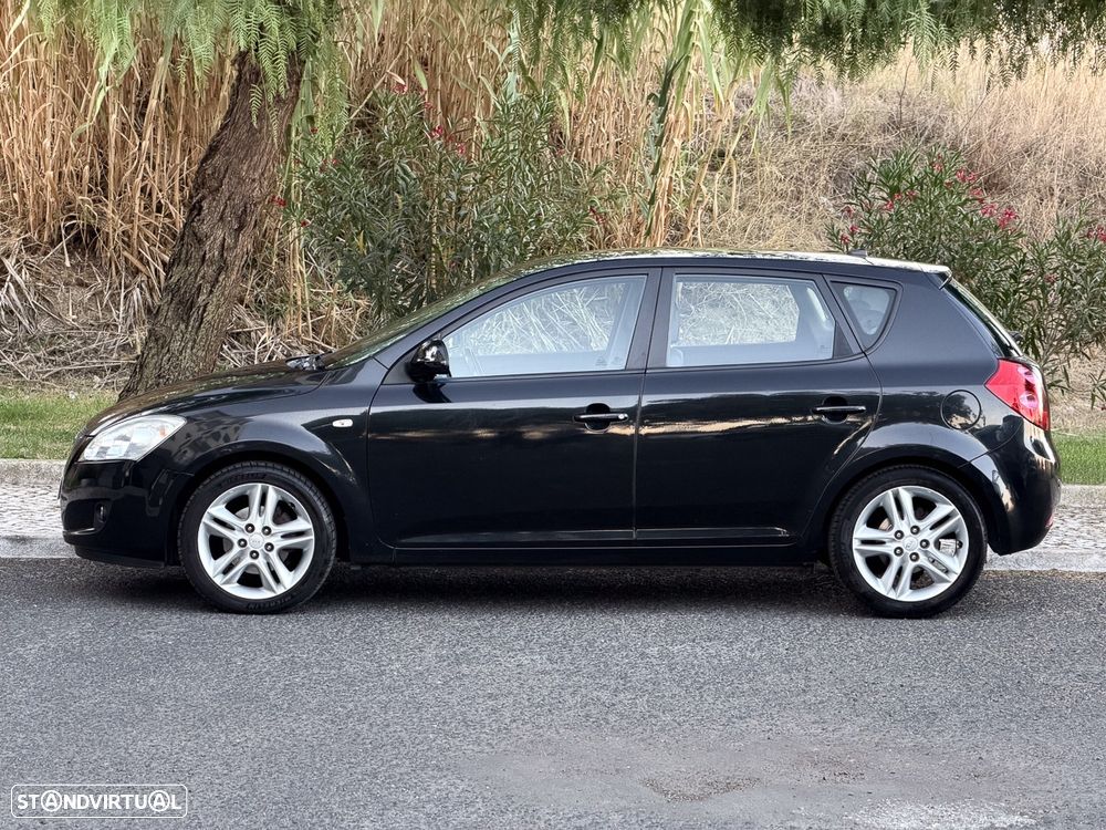 Kia Ceed 1.6 CRDi EX - 18