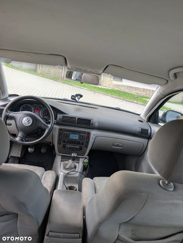 Volkswagen Passat - 9