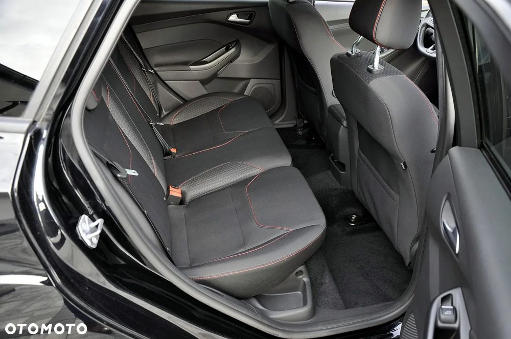 Ford Focus 1.0 EcoBoost Start-Stopp-System ST-LINE STYLE - 10