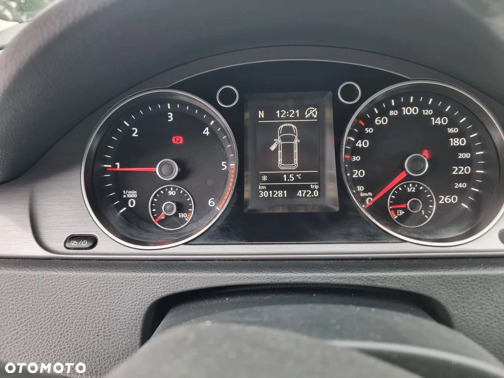 Volkswagen Passat 2.0 TDI Comfortline - 8