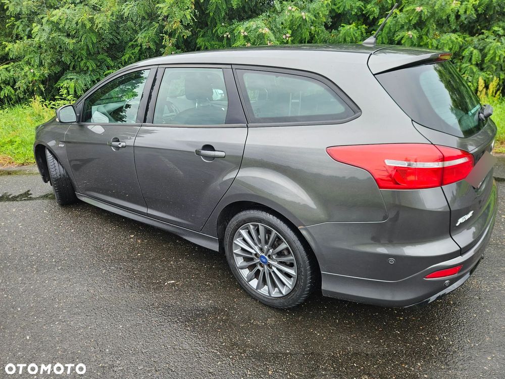 Ford Focus 2.0 TDCi ST-Line ASS PowerShift - 4