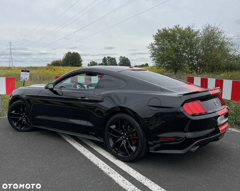 Ford Mustang 5.0 V8 GT - 6