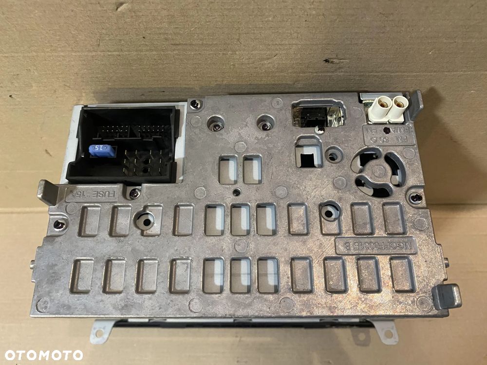 Radio  CD AUDI  8T1035186P - 3
