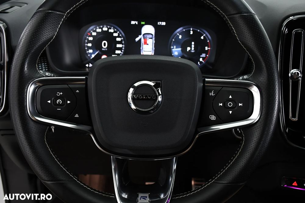 Volvo XC 40 D4 AWD Geartronic R-Design - 30
