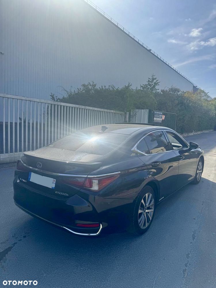 Lexus ES 300h Luxury Line - 4