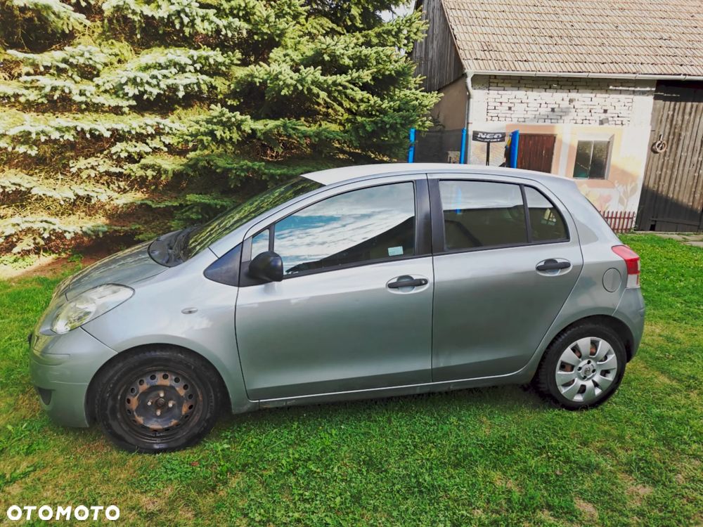Toyota Yaris 1.4 D-4D Luna EU5 - 3
