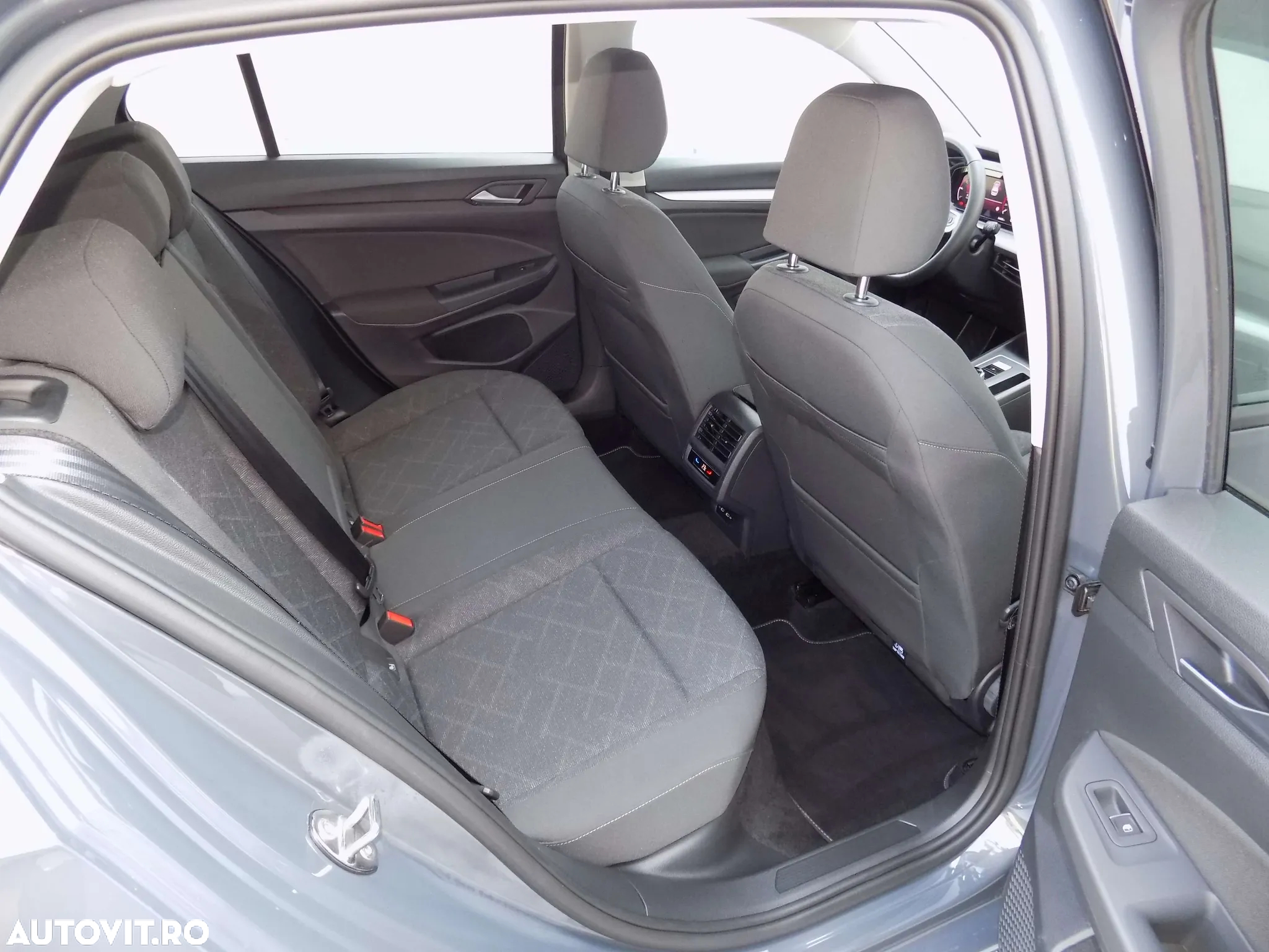 Volkswagen Golf 2.0 TDI DSG Life - 25