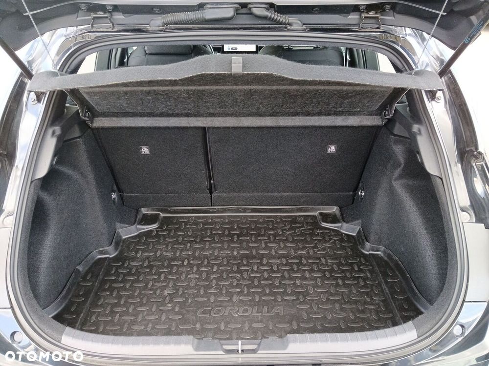 Toyota Corolla - 13