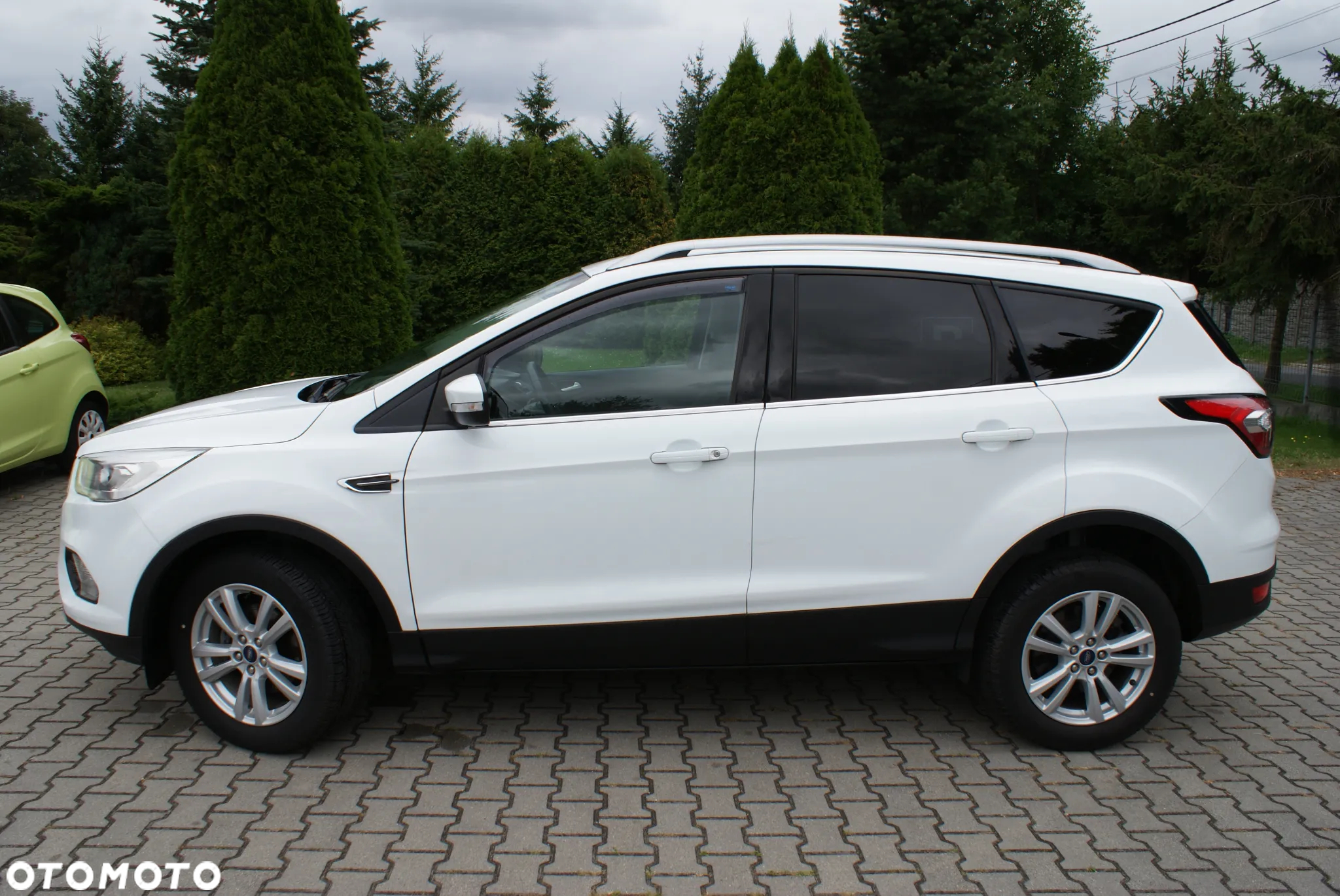 Ford Kuga - 4