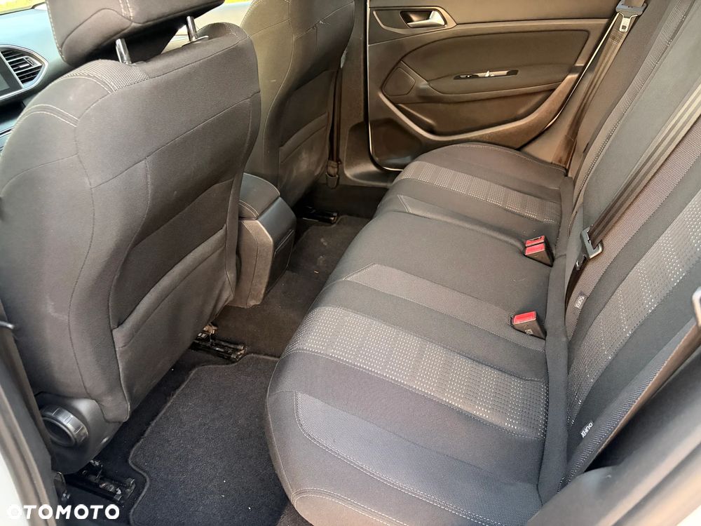 Peugeot 308 PureTech 130 GPF Stop & Start Allure - 16