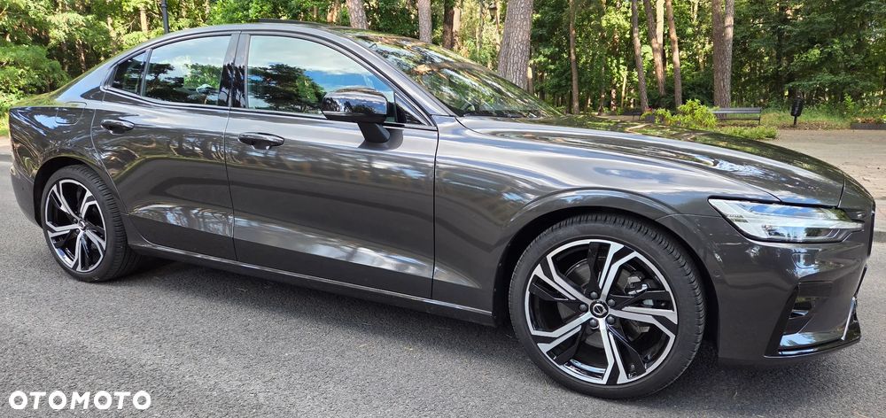 Volvo S60 B5 B AWD Ultimate Dark - 4