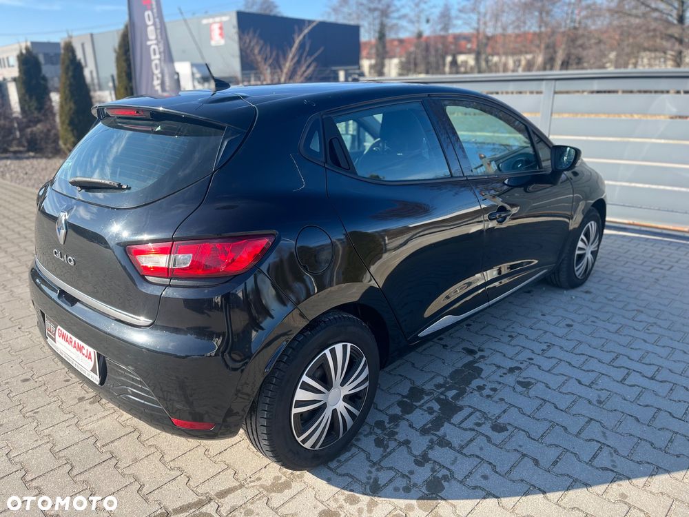 Renault Clio 1.2 16V Authentique - 9