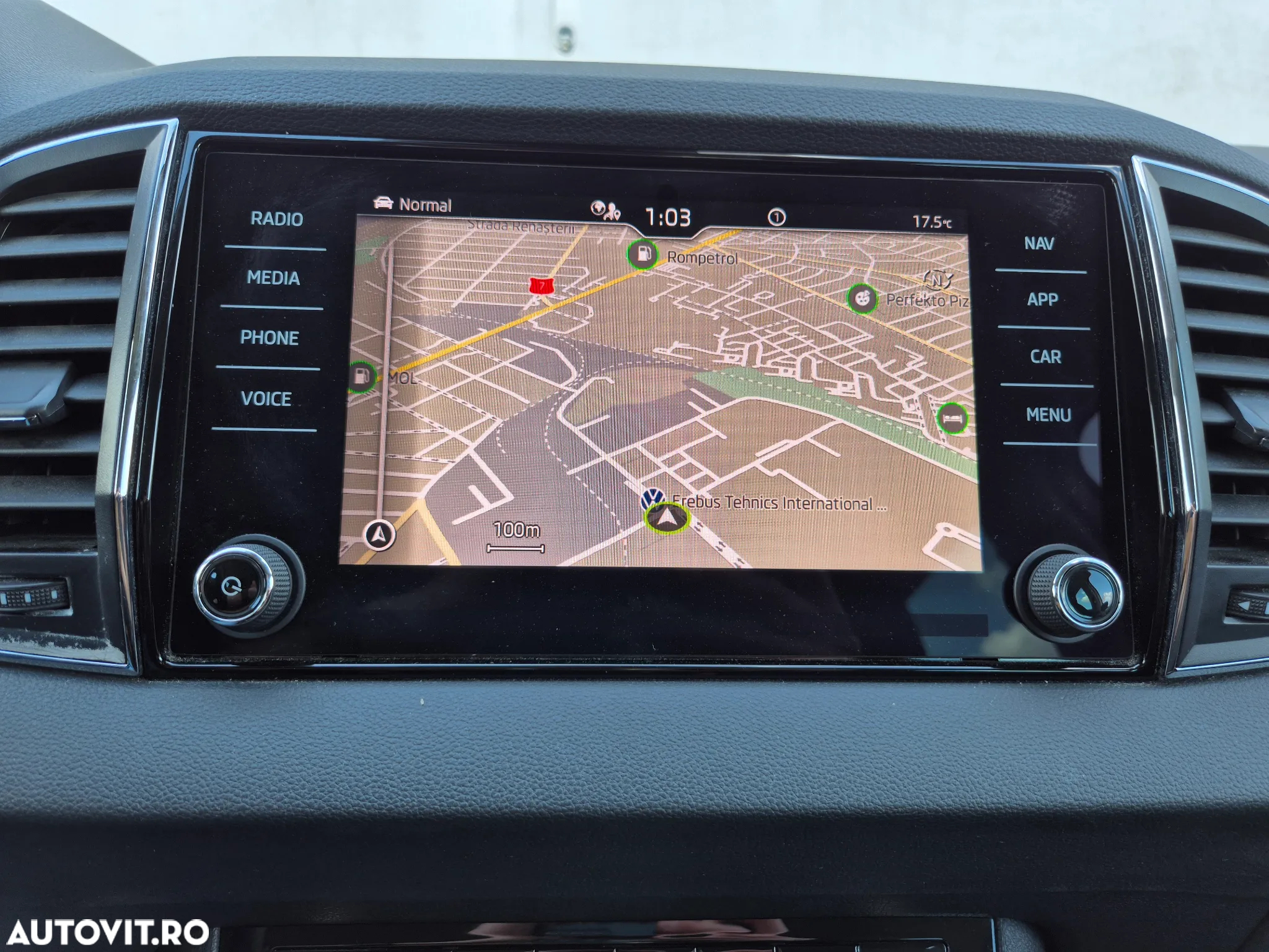 Skoda Karoq 1.5 TSI DSG Style - 27