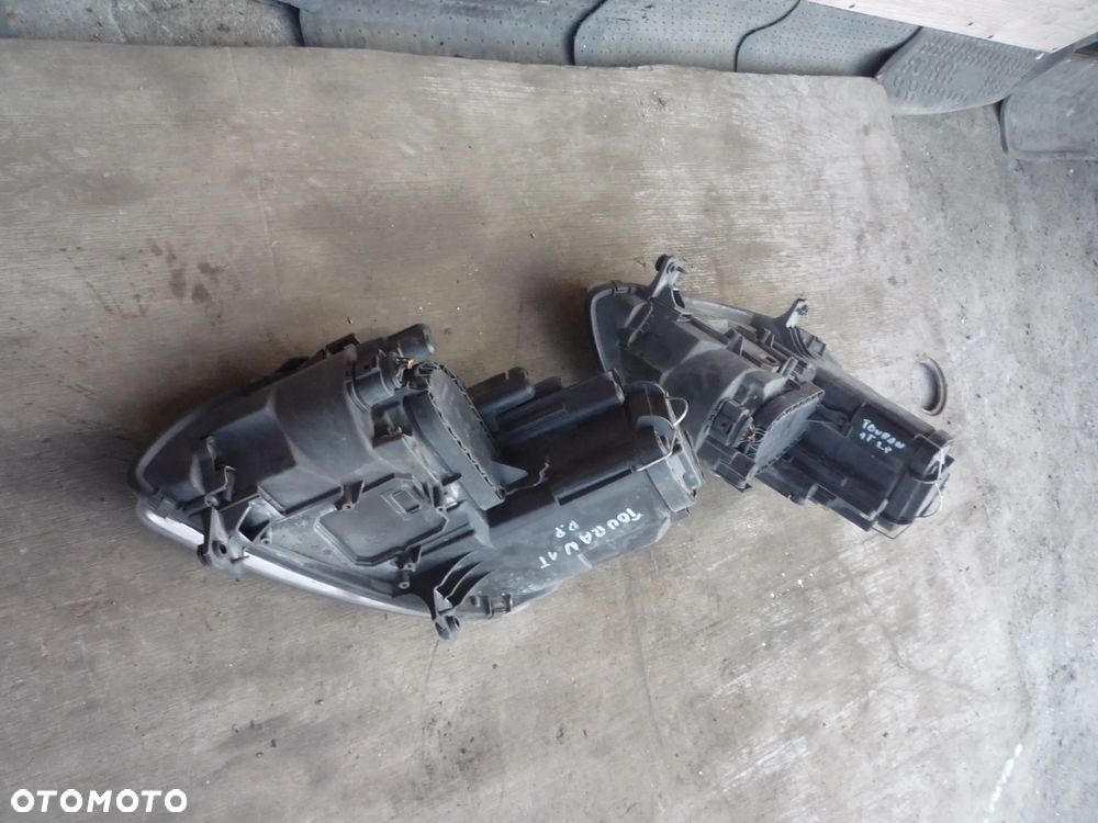VW TOURAN I LAMPA PRZEDNIA LEWA LUB PRAWA - 6