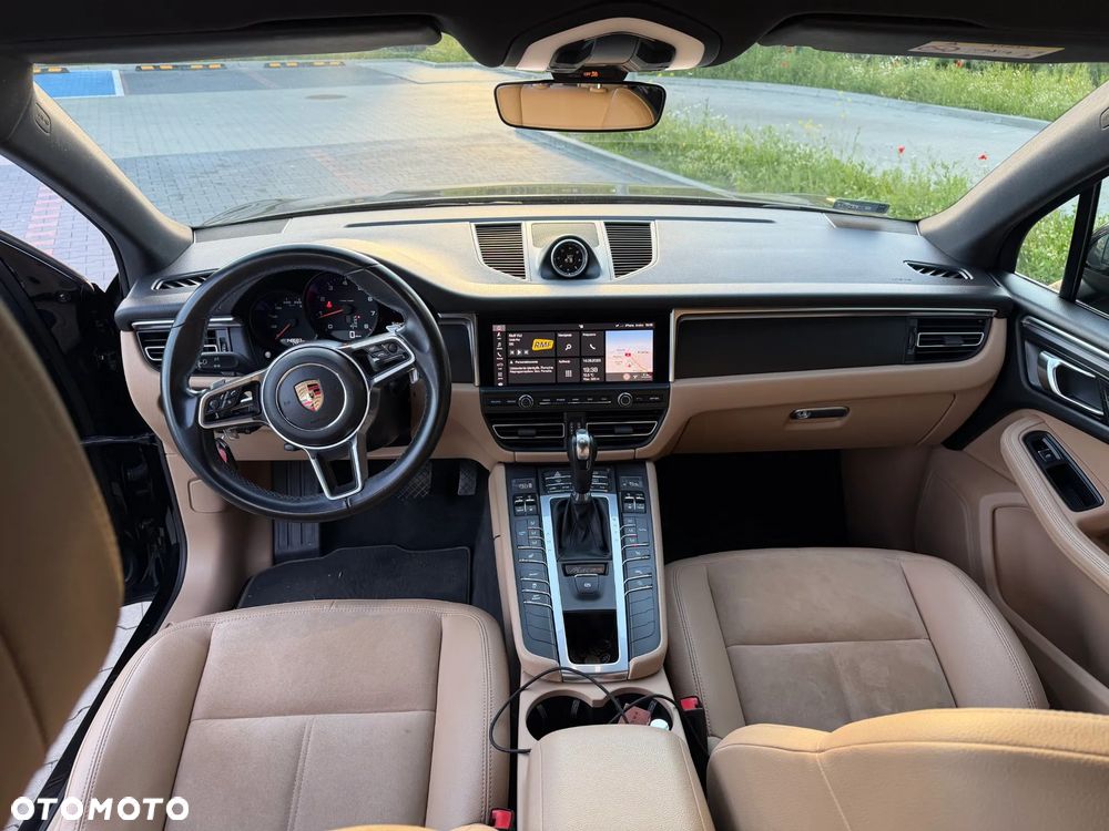 Porsche Macan - 16