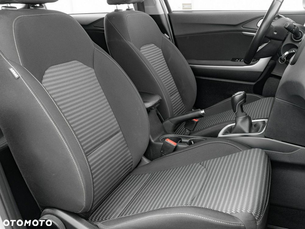 Kia Ceed 1.5 T-GDI M - 29