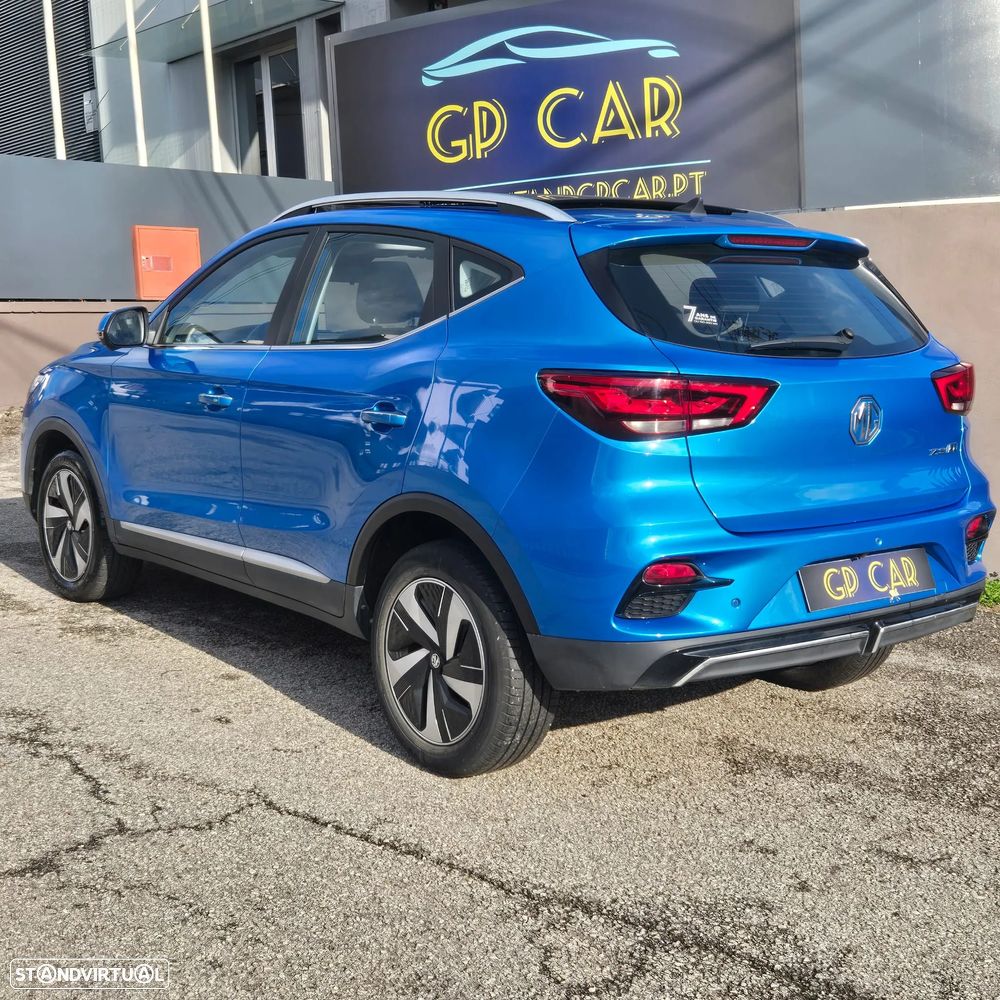 MG ZS EV 72.6 kWh Luxury - 6