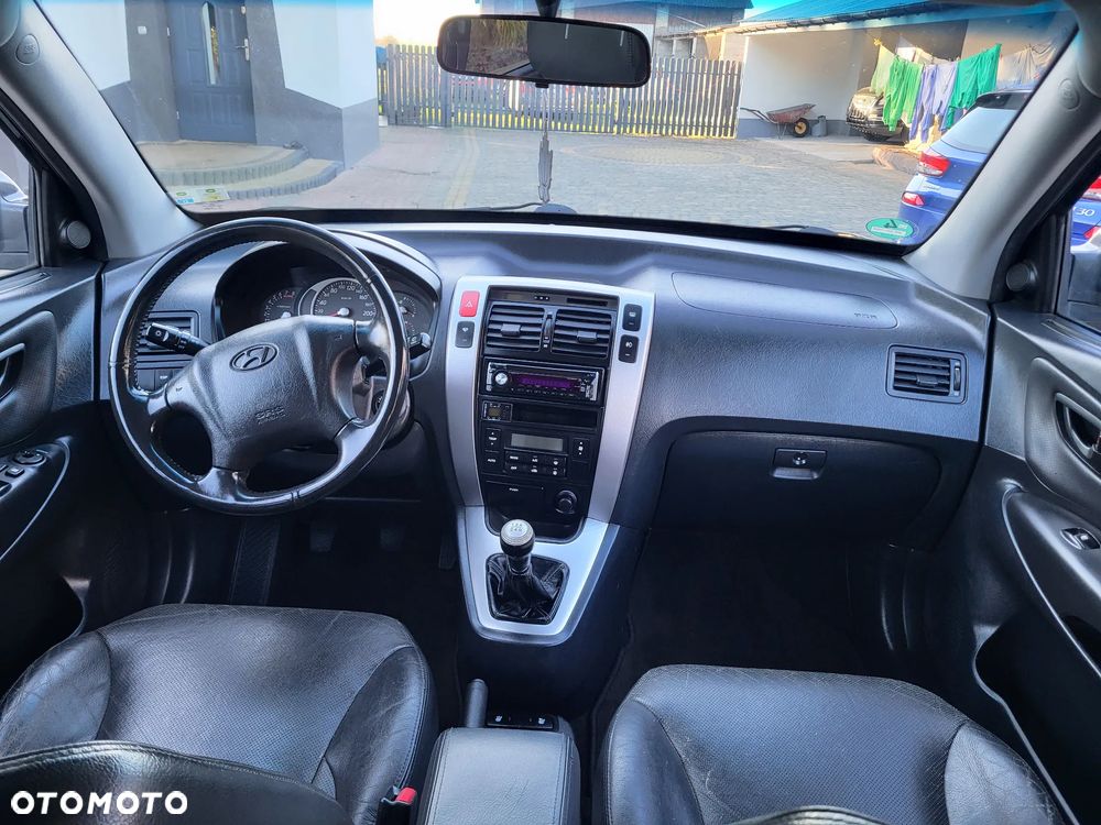 Hyundai Tucson 2.0 Comfort 2WD - 24