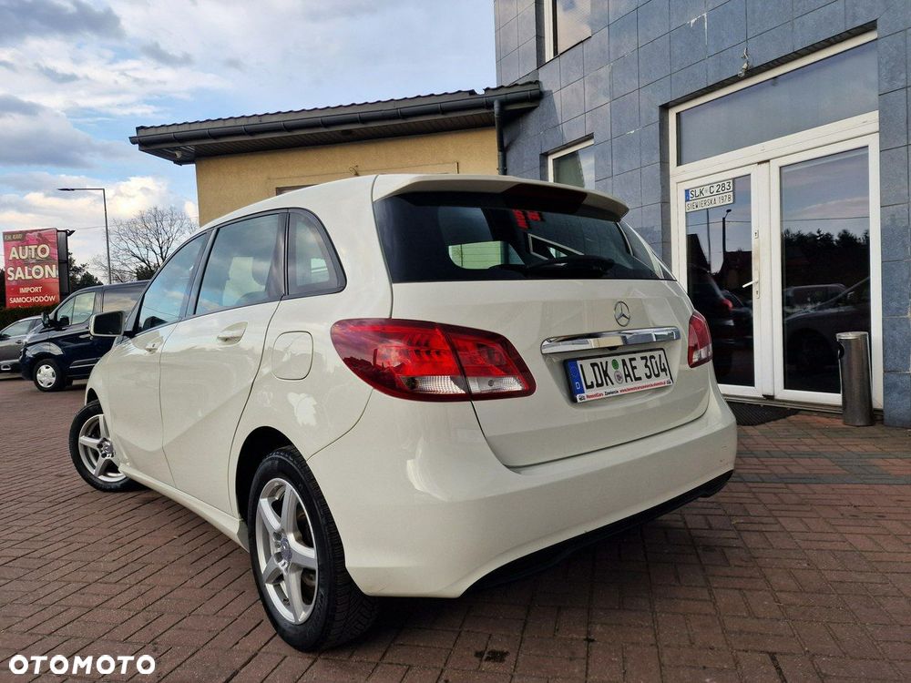 Mercedes-Benz Klasa B 180 Edition - 9