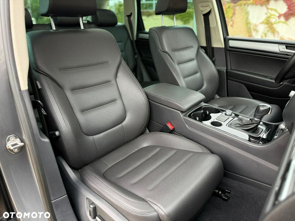 Volkswagen Touareg - 11