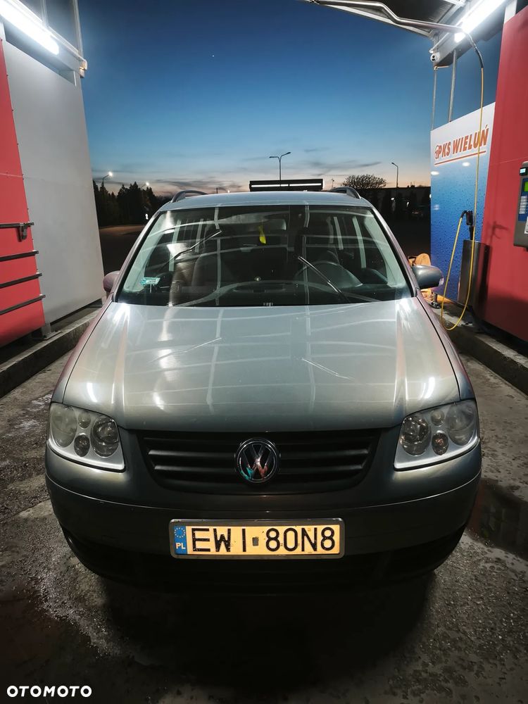 Volkswagen Touran 1.6 FSI Automatik Goal - 2