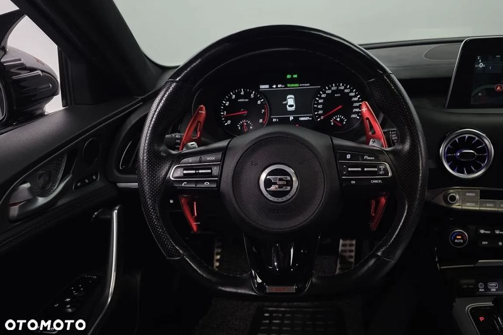 Kia Stinger - 15