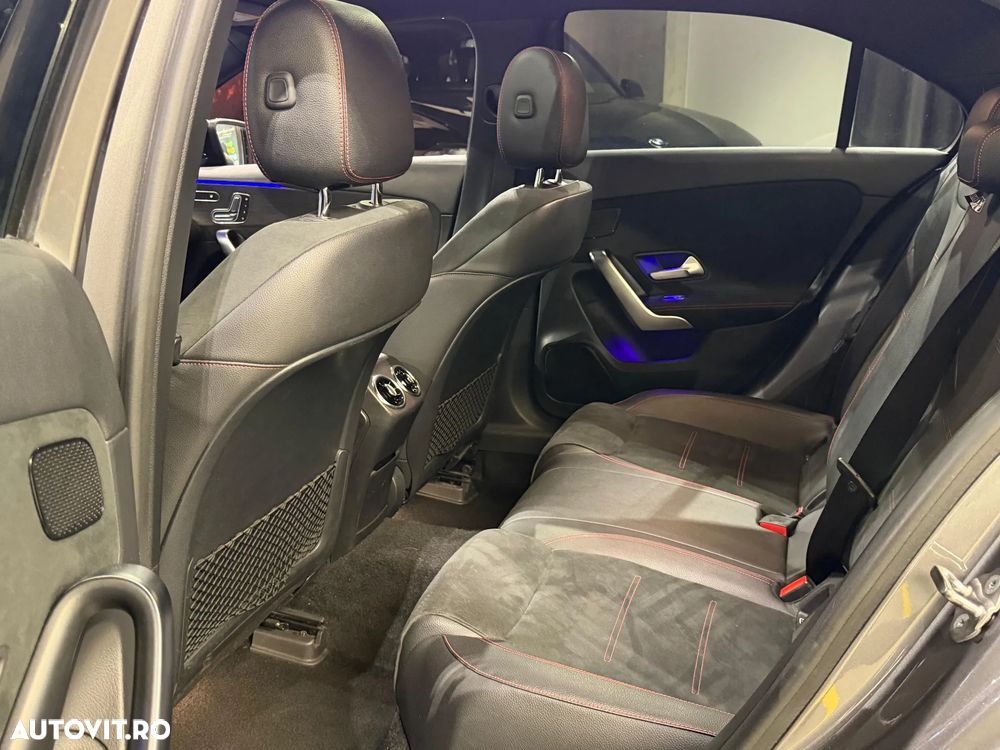 Mercedes-Benz A 220 Sedan 4Matic 7G-DCT AMG Line - 16
