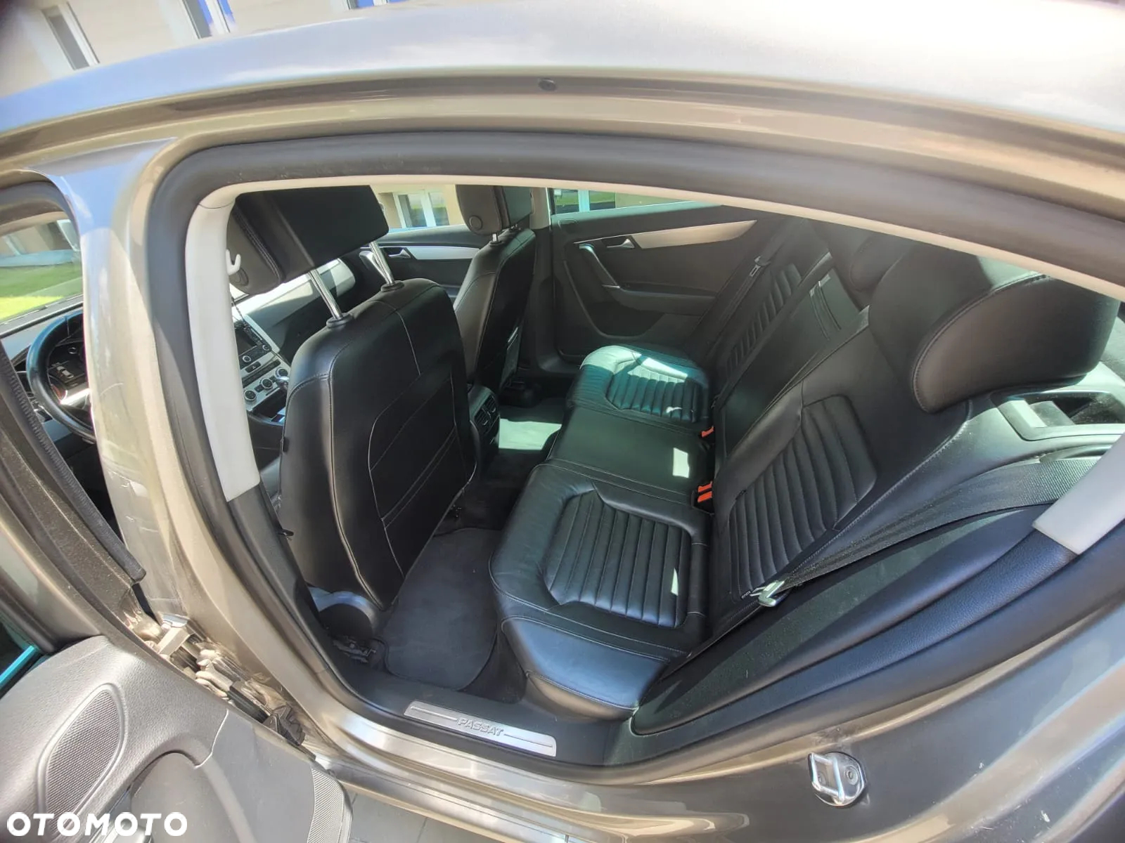Volkswagen Passat 2.0 TDI Highline R-Style DSG - 9