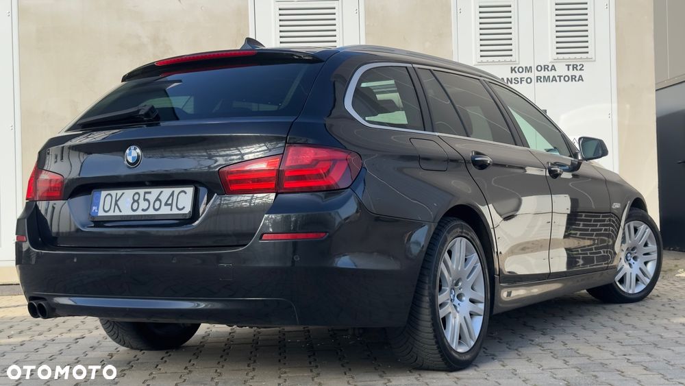 BMW Seria 5 525d xDrive Luxury Line - 11