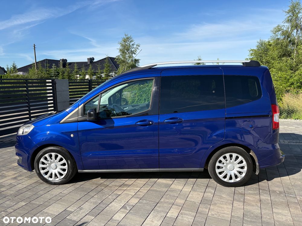 Ford Tourneo Courier 1.0 EcoBoost S&S Titanium - 8