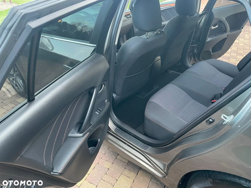 Toyota Avensis 1.8 Premium MS - 13