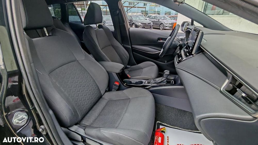 Toyota Corolla 1.8 Hybrid Comfort - 12