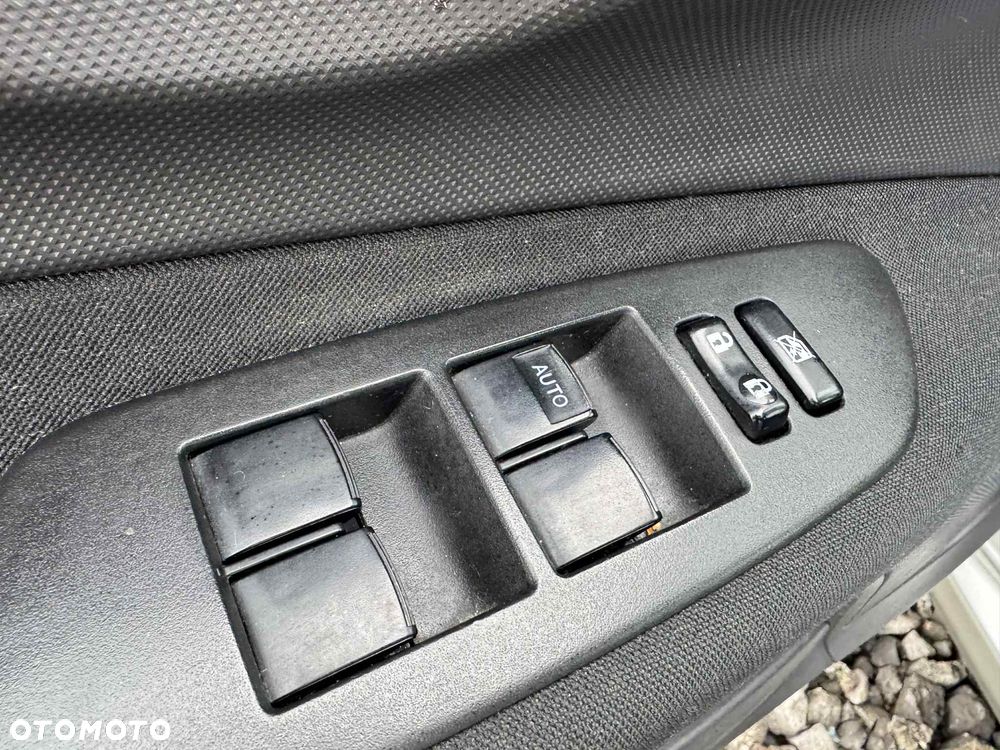 Toyota Auris 2.0 D-4D Premium - 14