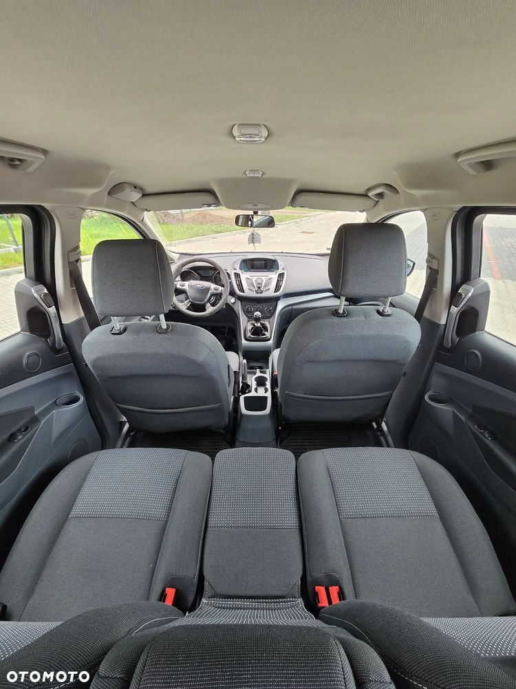 Ford Grand C-MAX - 17