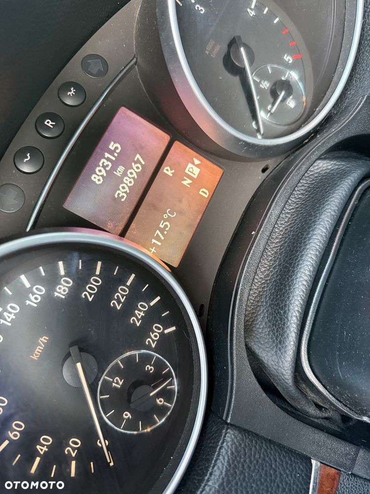 Mercedes-Benz ML - 11