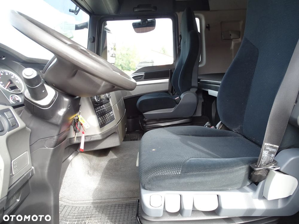 MAN TGX 18.400 BDF z plandeką - 10