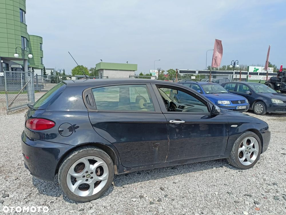 Alfa Romeo 147 - 4