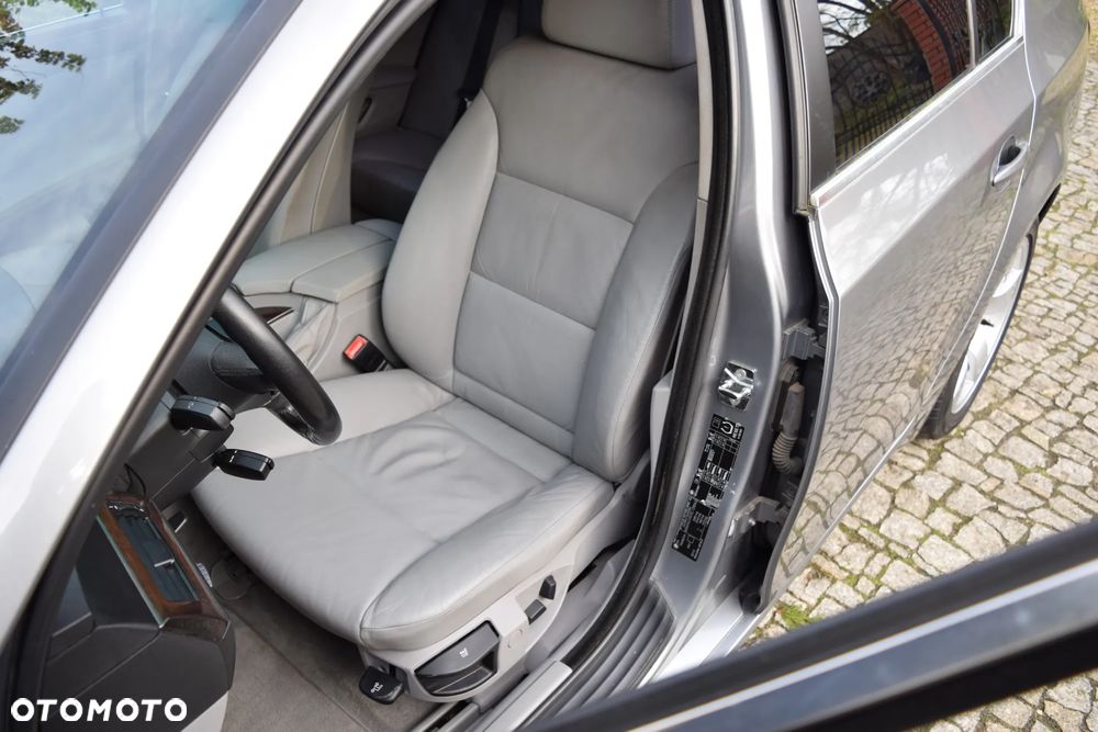 BMW Seria 5 523i Edition Sport - 13